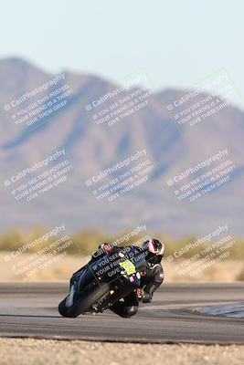 media/Dec-07-2025-CVMA (Sun) [[3e7d2de5dc]]/Race 17-Amateur Formula Middleweight/